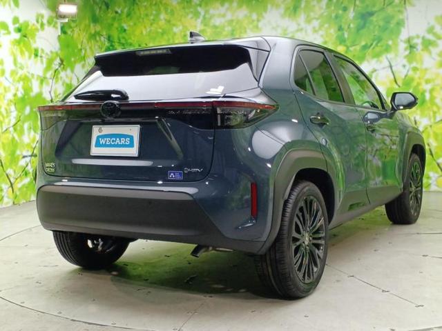 ヤリスクロス ハイブリッドZウルバーノ 保証書/ディスプレイオーディオ8インチ/トヨタセーフティセンス/シートヒーター/パノラミックビューモニター/車線逸脱防止支援システム/電動バックドア/ドライブレコーダー 前後 衝突被害軽減システム(3枚目)