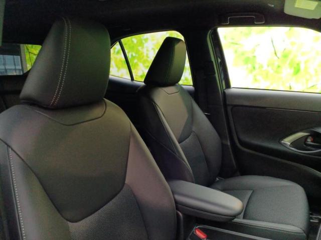 ヤリスクロス ハイブリッドZウルバーノ 保証書/ディスプレイオーディオ8インチ/トヨタセーフティセンス/シートヒーター/パノラミックビューモニター/車線逸脱防止支援システム/電動バックドア/ドライブレコーダー 前後 衝突被害軽減システム(4枚目)