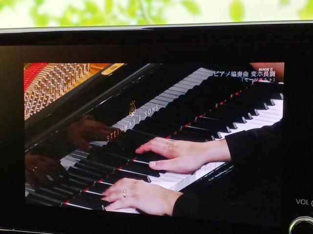 ヤリスクロス ハイブリッドZウルバーノ 保証書/ディスプレイオーディオ8インチ/トヨタセーフティセンス/シートヒーター/パノラミックビューモニター/車線逸脱防止支援システム/電動バックドア/ドライブレコーダー 前後 衝突被害軽減システム(12枚目)