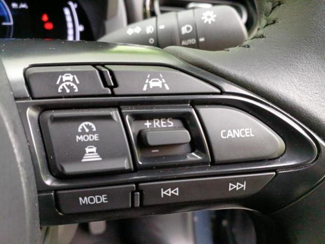 ヤリスクロス ハイブリッドZウルバーノ 保証書/ディスプレイオーディオ8インチ/トヨタセーフティセンス/シートヒーター/パノラミックビューモニター/車線逸脱防止支援システム/電動バックドア/ドライブレコーダー 前後 衝突被害軽減システム(28枚目)