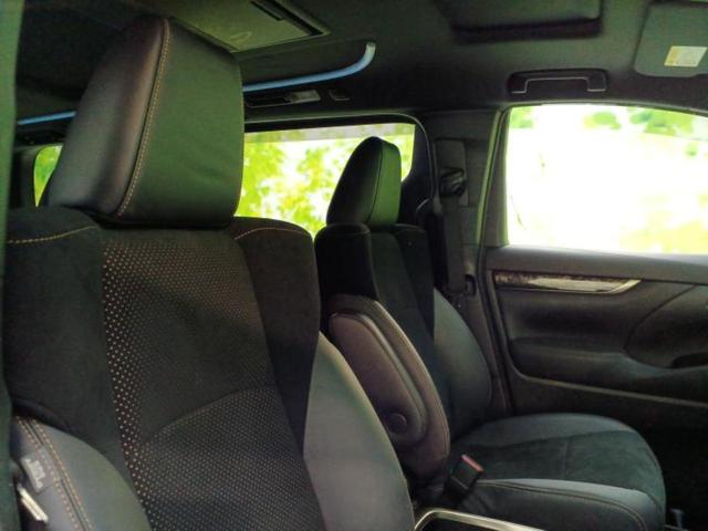 アルファード Sタイプゴールド2 新品タイヤ/サンルーフ/保証書/ディスプレイオーディオ+ナビ9インチ/フリップダウンモニター 純正 12.1インチ/衝突安全装置/両側電動スライドドア/車線逸脱防止支援システム 衝突被害軽減システム(4枚目)