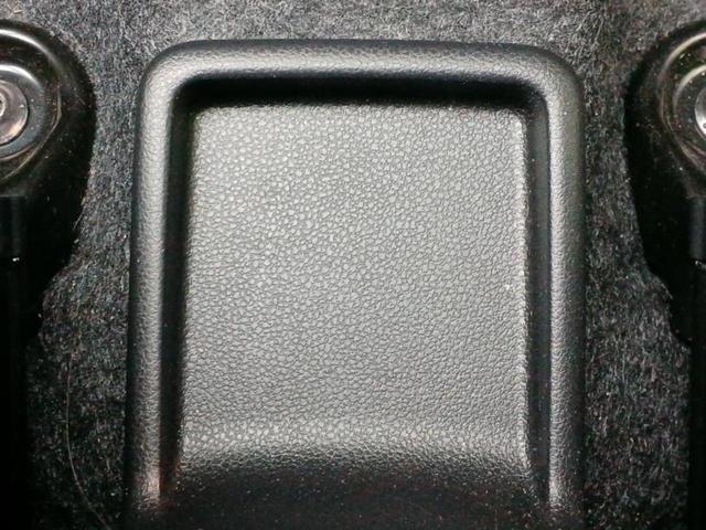 国産車から輸入車まで多様なお客様のニーズのお応えできるように、全国規模で豊富な在庫展開！車のことならＷＥＣＡＲＳへ！