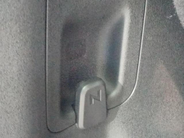 N-BOXカスタム ターボ 保証書/純正 9インチ ナビ/ホンダセンシング/両側電動スライドドア/シートヒーター/マルチビューカメラシステム/車線逸脱防止支援システム/ヘッドランプ LED/USBジャック ターボ 禁煙車(26枚目)