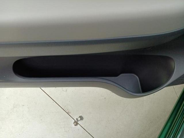 ＷＥＣＡＲＳでは各商談席に大型モニターをご用意しております！見やすい大画面でゆったりと全国の在庫をご覧いただけます！是非ご来店お待ちしております！