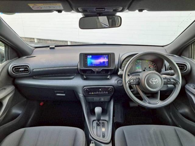 ヤリス ハイブリッドＸ　保証書／ディスプレイオーディオ／トヨタセーフティセンス／車線逸脱防止支援システム／ヘッドランプ　ＬＥＤ／Ｂｌｕｅｔｏｏｔｈ接続／ＥＴＣ２．０／ＥＢＤ付ＡＢＳ／横滑り防止装置／アイドリングストップ（4枚目）