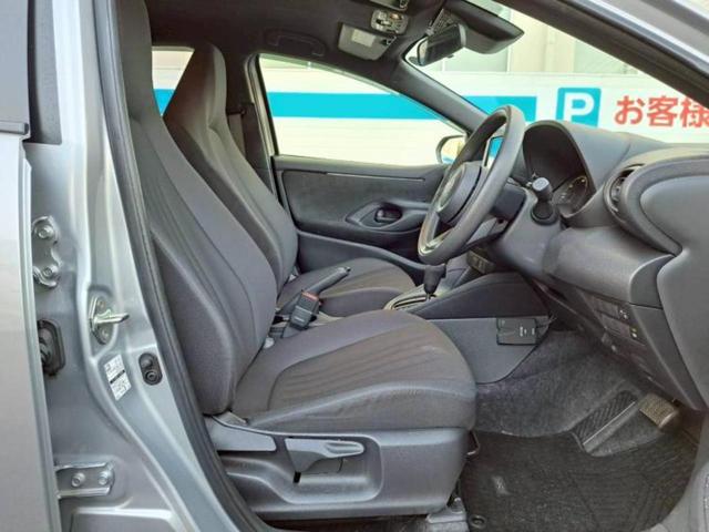 ヤリス ハイブリッドＸ　保証書／ディスプレイオーディオ／トヨタセーフティセンス／車線逸脱防止支援システム／ヘッドランプ　ＬＥＤ／Ｂｌｕｅｔｏｏｔｈ接続／ＥＴＣ２．０／ＥＢＤ付ＡＢＳ／横滑り防止装置／アイドリングストップ（5枚目）