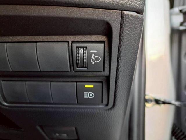 ヤリス ハイブリッドＸ　保証書／ディスプレイオーディオ／トヨタセーフティセンス／車線逸脱防止支援システム／ヘッドランプ　ＬＥＤ／Ｂｌｕｅｔｏｏｔｈ接続／ＥＴＣ２．０／ＥＢＤ付ＡＢＳ／横滑り防止装置／アイドリングストップ（16枚目）