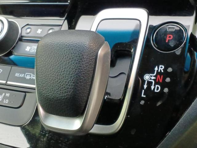 フリードハイブリッド ハイブリッドGブラックスタイル 保証書/社外 8インチ SDナビ/フリップダウンモニター 社外 10.1インチ/衝突安全装置/両側電動スライドドア/シートヒーター/車線逸脱防止支援システム/ヘッドランプ LED/ETC バックカメラ(18枚目)