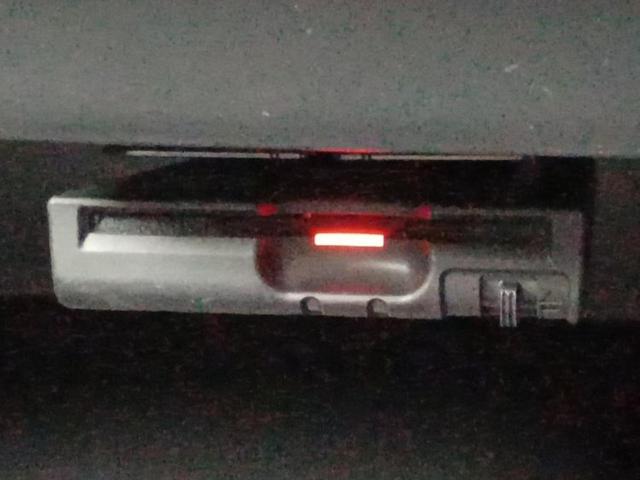 セレナ ハイウェイスタープロパイロットエディション　新品タイヤ／純正　ＳＤナビ／フリップダウンモニター／エマージェンシーブレーキ／両側電動スライドドア／車線逸脱防止支援システム／パーキングアシスト　バックガイド／ヘッドランプ　ＨＩＤ　バックカメラ（28枚目）