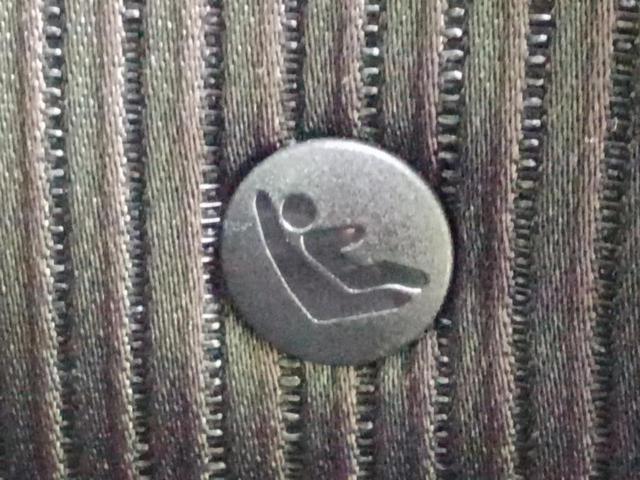 セレナ ハイウェイスタープロパイロットエディション　新品タイヤ／純正　ＳＤナビ／フリップダウンモニター／エマージェンシーブレーキ／両側電動スライドドア／車線逸脱防止支援システム／パーキングアシスト　バックガイド／ヘッドランプ　ＨＩＤ　バックカメラ（40枚目）