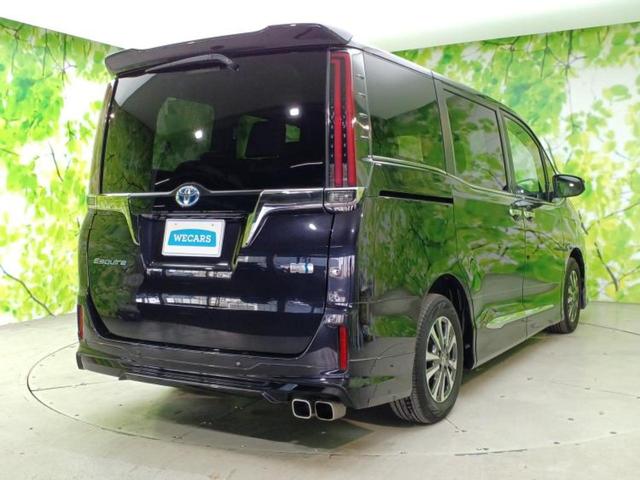 エスクァイア ハイブリッドＧｉプレミアムＰブラックテーラード　純正エアロ／保証書／純正　９インチ　ＳＤナビ／衝突安全装置／両側電動スライドドア／シートヒーター／車線逸脱防止支援システム／シート　ハーフレザー／パーキングアシスト　バックガイド　衝突被害軽減システム（3枚目）