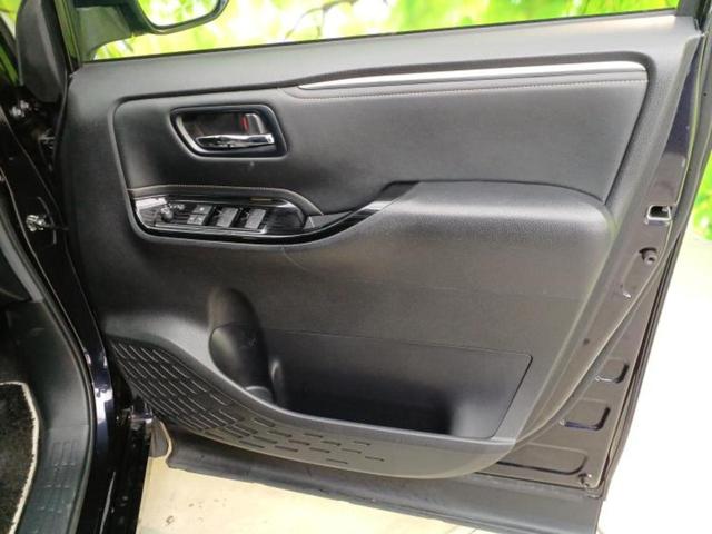 エスクァイア ハイブリッドＧｉプレミアムＰブラックテーラード　純正エアロ／保証書／純正　９インチ　ＳＤナビ／衝突安全装置／両側電動スライドドア／シートヒーター／車線逸脱防止支援システム／シート　ハーフレザー／パーキングアシスト　バックガイド　衝突被害軽減システム（21枚目）