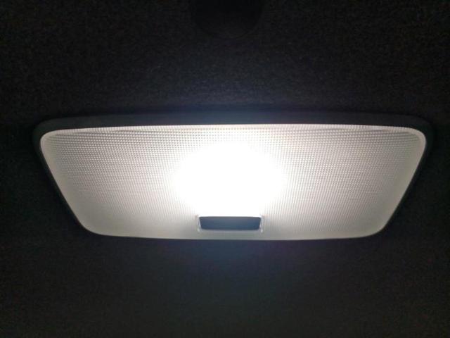 エスクァイア ハイブリッドＧｉプレミアムＰブラックテーラード　純正エアロ／保証書／純正　９インチ　ＳＤナビ／衝突安全装置／両側電動スライドドア／シートヒーター／車線逸脱防止支援システム／シート　ハーフレザー／パーキングアシスト　バックガイド　衝突被害軽減システム（27枚目）