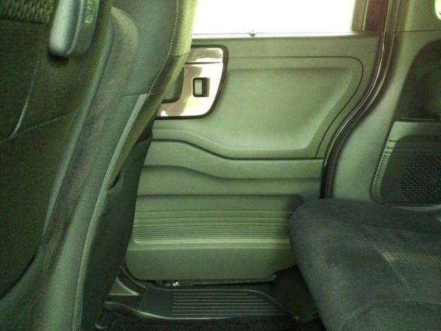 N-BOXカスタム G・Lホンダセンシング 新品タイヤ/保証書/純正 SDナビ/衝突安全装置/電動スライドドア/車線逸脱防止支援システム/ヘッドランプ LED/Bluetooth接続/ETC/EBD付ABS/横滑り防止装置 衝突被害軽減システム(23枚目)