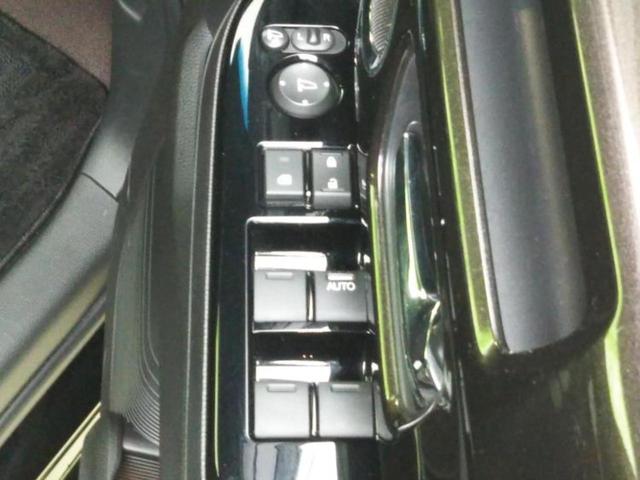 N-BOXカスタム G・Lホンダセンシング 新品タイヤ/保証書/純正 SDナビ/衝突安全装置/電動スライドドア/車線逸脱防止支援システム/ヘッドランプ LED/Bluetooth接続/ETC/EBD付ABS/横滑り防止装置 衝突被害軽減システム(29枚目)