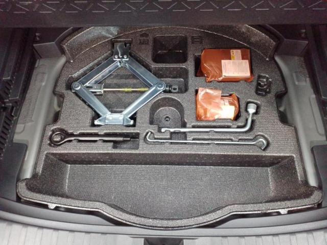 RAV4 4WDアドベンチャーオフロードパッケージ 保証書/ディスプレイオーディオ+ナビ/衝突安全装置/パノラミックビューモニター/車線逸脱防止支援システム/シート 合皮/パーキングアシスト バックガイド/ヘッドランプ LED 衝突被害軽減システム(24枚目)