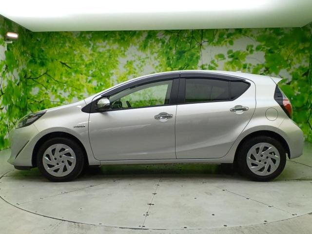 アクア Sスタイルブラック 保証書/純正 9インチ SDナビ/衝突安全装置/車線逸脱防止支援システム/ヘッドランプ LED/Bluetooth接続/ETC2.0/EBD付ABS/横滑り防止装置/アイドリングストップ バックカメラ(2枚目)