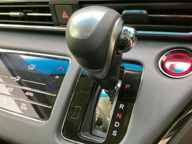 オデッセイ アブソルート　新品タイヤ／保証書／純正　１０インチ　ＳＤナビ／フリップダウンモニター　純正　１１．５インチ／両側電動スライドドア／全方位モニター／シート　ハーフレザー／ドライブレコーダー　純正　全周囲カメラ（18枚目）