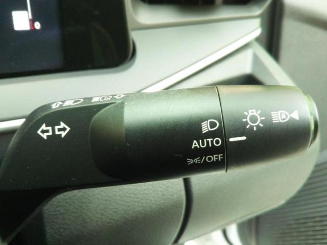 ノート X 保証書/純正 9インチ メモリーナビ/インテリジェントルームミラー/エマージェンシーブレーキ/アラウンドビューモニター/車線逸脱防止支援システム/ドライブレコーダー 純正/USBジャック 全周囲カメラ(16枚目)