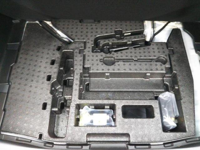 ノート X 保証書/純正 9インチ メモリーナビ/インテリジェントルームミラー/エマージェンシーブレーキ/アラウンドビューモニター/車線逸脱防止支援システム/ドライブレコーダー 純正/USBジャック 全周囲カメラ(24枚目)