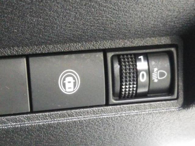 ノート X 保証書/純正 9インチ メモリーナビ/インテリジェントルームミラー/エマージェンシーブレーキ/アラウンドビューモニター/車線逸脱防止支援システム/ドライブレコーダー 純正/USBジャック 全周囲カメラ(32枚目)