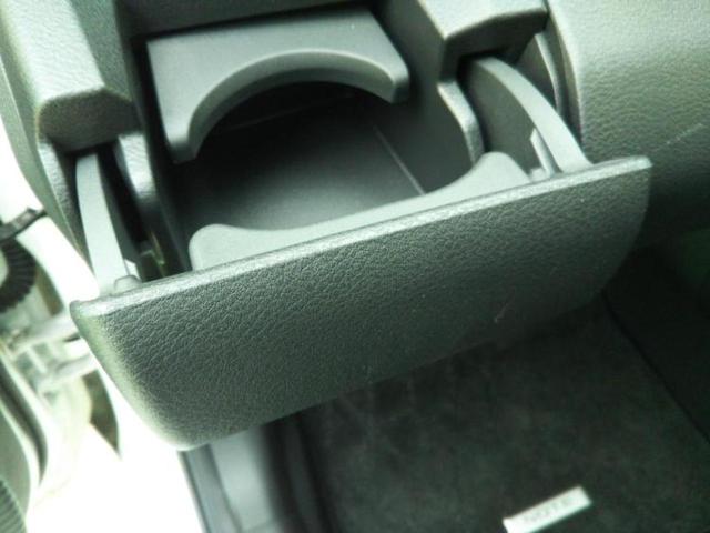 ノート X 保証書/純正 9インチ メモリーナビ/インテリジェントルームミラー/エマージェンシーブレーキ/アラウンドビューモニター/車線逸脱防止支援システム/ドライブレコーダー 純正/USBジャック 全周囲カメラ(40枚目)