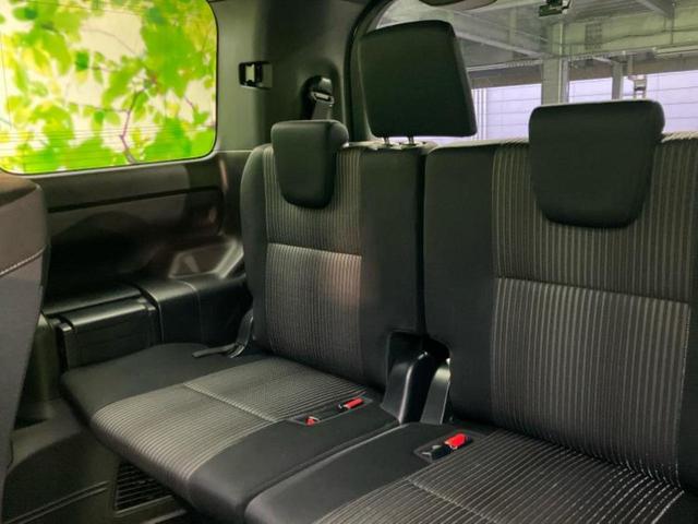 ヴォクシー ＺＳキラメキ２　保証書／純正　９インチ　ＳＤナビ／フリップダウンモニター　純正　１２．１インチ／衝突安全装置／両側電動スライドドア／車線逸脱防止支援システム／ドライブレコーダー　前後／ヘッドランプ　ＬＥＤ　ドラレコ（19枚目）