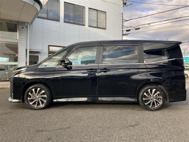 ヴォクシー Ｓ－Ｚ　保証書／ディスプレイオーディオ＋ナビ／フリップダウンモニター　純正　１４インチ／衝突安全装置／両側電動スライドドア／シートヒーター／車線逸脱防止支援システム／シート　ハーフレザー　衝突被害軽減システム（2枚目）