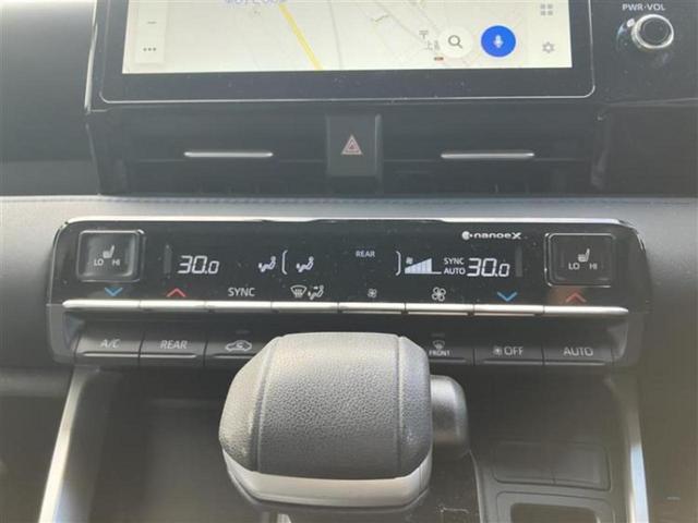 ヴォクシー Ｓ－Ｚ　保証書／ディスプレイオーディオ＋ナビ／フリップダウンモニター　純正　１４インチ／衝突安全装置／両側電動スライドドア／シートヒーター／車線逸脱防止支援システム／シート　ハーフレザー　衝突被害軽減システム（15枚目）