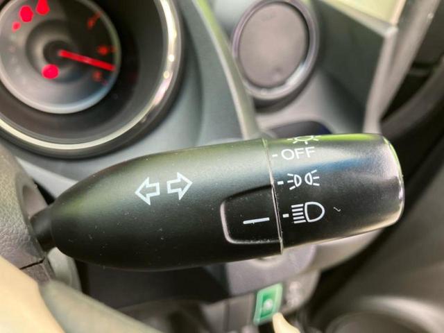 フィット １３Ｇ・スマートセレクション　新品タイヤ／社外　ＳＤナビ／ＥＢＤ付ＡＢＳ／エアバッグ　運転席／エアバッグ　助手席／パワーウインドウ／キーレスエントリー／パワーステアリング／盗難防止システム／マニュアルエアコン　盗難防止装置（15枚目）