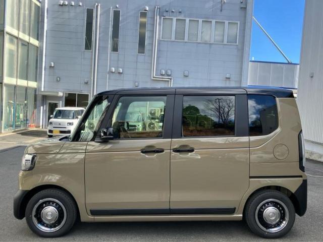 Ｎ－ＢＯＸジョイ ターボ２トーン　保証書／純正　８インチ　ナビ／ホンダセンシング／両側電動スライドドア／シートヒーター　前席／車線逸脱防止支援システム／登録済未使用車／ヘッドランプ　ＬＥＤ／Ｂｌｕｅｔｏｏｔｈ接続／ＥＢＤ付ＡＢＳ（2枚目）