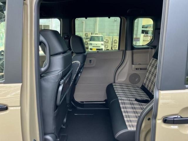 Ｎ－ＢＯＸジョイ ターボ２トーン　保証書／純正　８インチ　ナビ／ホンダセンシング／両側電動スライドドア／シートヒーター　前席／車線逸脱防止支援システム／登録済未使用車／ヘッドランプ　ＬＥＤ／Ｂｌｕｅｔｏｏｔｈ接続／ＥＢＤ付ＡＢＳ（7枚目）