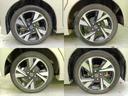 WECARSの展示場では実際に見て、触ってお車をお選びいただけます!知識の豊富な営業スタッフが様々なカーライフをご提案いたします!