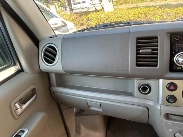 エブリイワゴン JP 車椅子移動車 後部電動固定リヤシート エアコン パワーウィンド パワステ キーレスエントリー フルフラットシート 助手席エアバッグ 衝突安全ボディ ABS付(22枚目)