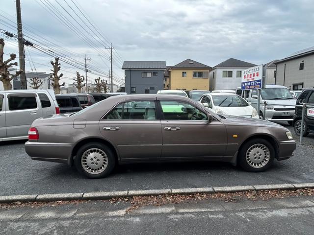 シーマ ４１ＬＶ－Ｚ　ＥＴＣ　エアコン　ナビ　ＣＤ　ＤＶＤ　ガラスサンルーフ　パワーシート　キーレス　カセット　Ｖ８エンジン　パワーウインドウ　パワステ（8枚目）