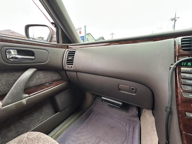 シーマ ４１ＬＶ－Ｚ　ＥＴＣ　エアコン　ナビ　ＣＤ　ＤＶＤ　ガラスサンルーフ　パワーシート　キーレス　カセット　Ｖ８エンジン　パワーウインドウ　パワステ（41枚目）