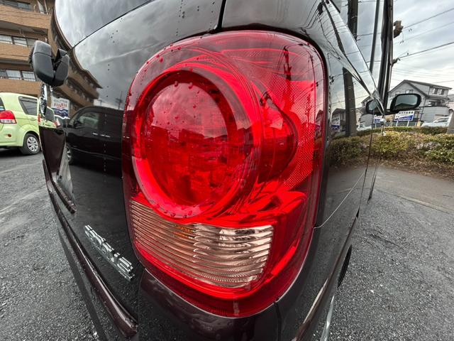 ムーヴキャンバス Ｘリミテッド　ＳＡＩＩ　プッシュスタート　両側電動スライドドア　エアコン　ＴＶナビ　全方位モニター　トラクションコントロール　アイドリングストップ　パワステ　パワーウインドウ　Ｗエアバッグ（17枚目）