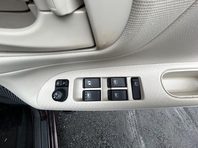 ムーヴキャンバス Ｘリミテッド　ＳＡＩＩ　プッシュスタート　両側電動スライドドア　エアコン　ＴＶナビ　全方位モニター　トラクションコントロール　アイドリングストップ　パワステ　パワーウインドウ　Ｗエアバッグ（19枚目）