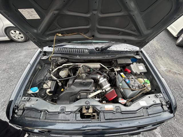 アルトラパン ＳＳ　ターボ　社外マフラー　キーレス　ＭＯＭＯステアリング　エアコン　パワステ　Ｗエアバッグ　パワーウインドウ　衝突安全ボディ（2枚目）