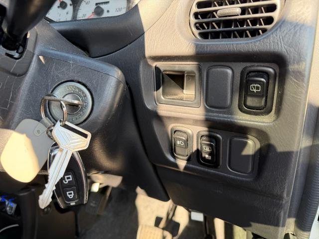 ムーヴ エアロダウンカスタム　社外キーレス　デジタルインナーミラードラレコ　ターボ　走行３３０００キロ台　当時物オーディオ　ルーフレール　禁煙車両（25枚目）