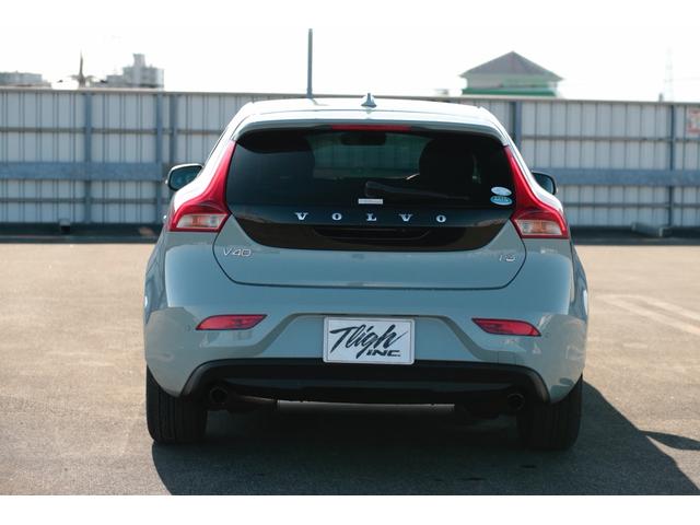 V40 T3 キネティック 走行3万キロ台 ワンオーナー 禁煙車両 パワーシート シートヒーター バックカメラ LEDヘッドライト スマートキー2個 ETC 前後ドラレコ Bluetoothナビ 車検R9年3月(5枚目)