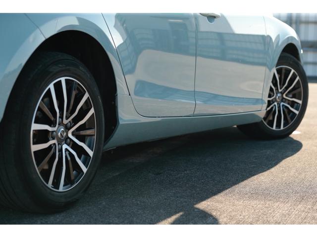 V40 T3 キネティック 走行3万キロ台 ワンオーナー 禁煙車両 パワーシート シートヒーター バックカメラ LEDヘッドライト スマートキー2個 ETC 前後ドラレコ Bluetoothナビ 車検R9年3月(12枚目)