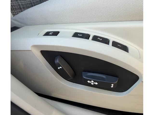 V40 T3 キネティック 走行3万キロ台 ワンオーナー 禁煙車両 パワーシート シートヒーター バックカメラ LEDヘッドライト スマートキー2個 ETC 前後ドラレコ Bluetoothナビ 車検R9年3月(32枚目)