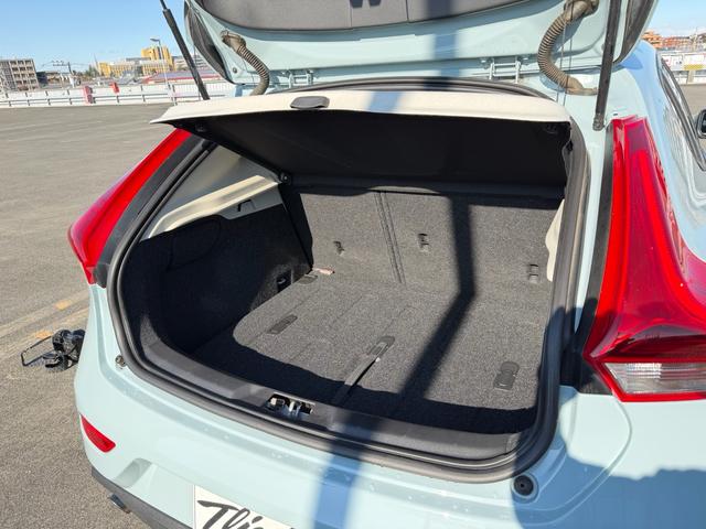 V40 T3 キネティック 走行3万キロ台 ワンオーナー 禁煙車両 パワーシート シートヒーター バックカメラ LEDヘッドライト スマートキー2個 ETC 前後ドラレコ Bluetoothナビ 車検R9年3月(35枚目)