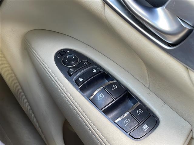 店頭在庫以外にも全国約４万台※の在庫から、ぴったりな１台をご提案します！※２０２３年１０月現在の在庫台数です。売約済の可能性があります。