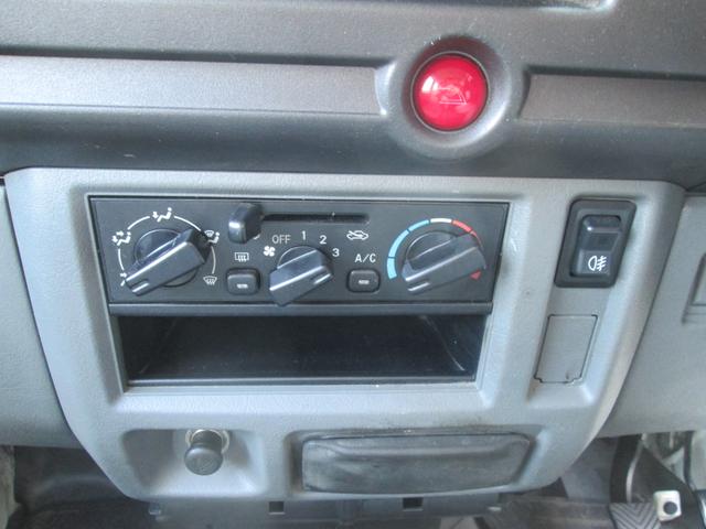 CD 法人ワンオーナー ナビ CD FMAMラジオ 走行43916km 集中ドアロック フォグランプ(17枚目)