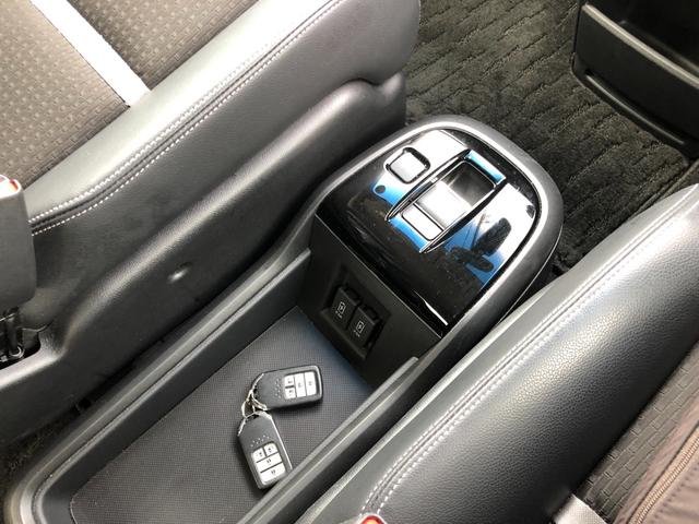 ステップワゴンスパーダ e:HEVスパーダ G・EX ホンダセンシング //純正10インチナビ//TV//バックカメラ//両側パワースライド//(18枚目)