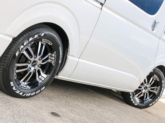 ハイエースバン スーパーＧＬ　ダークプライムＩＩ　バン　スーパーＧＬ　ダークプライムＩＩ　ワイドバン　４ＷＤ　ＵＩビークル強化スタビライザー　ショックアブソーバー　内装架装車ＭＲＴ　アルパインＢＩＧ－Ｘ１１ナビ　ＥＴＣ　間仕切りカーテン　ローダウン車（12枚目）