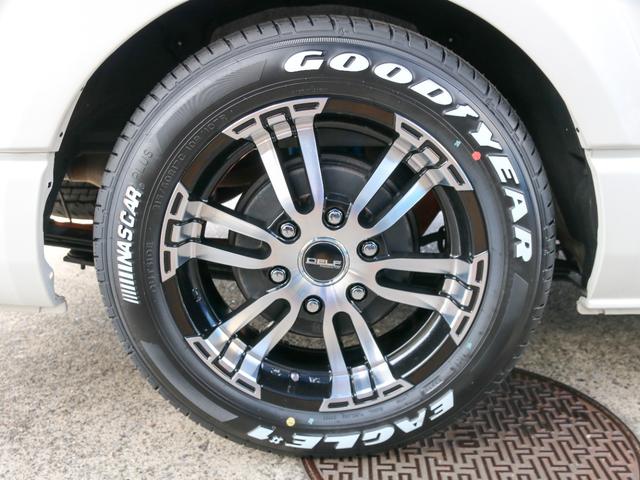 ハイエースバン スーパーＧＬ　ダークプライムＩＩ　バン　スーパーＧＬ　ダークプライムＩＩ　ワイドバン　４ＷＤ　ＵＩビークル強化スタビライザー　ショックアブソーバー　内装架装車ＭＲＴ　アルパインＢＩＧ－Ｘ１１ナビ　ＥＴＣ　間仕切りカーテン　ローダウン車（14枚目）
