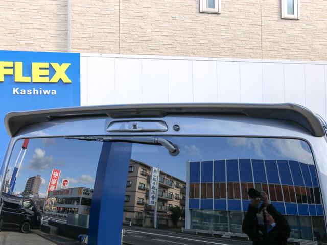 ハイエースバン スーパーGL ダークプライムII バン スーパーGL ダークプライムII ガソリン2WD ベッドキット ローダウン ライトカスタムパッケージ 両側パワースライドドア付き パナソニックナビ ETC リアスポイラー 全方位カメラ PVM(9枚目)